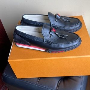 Louis Vuitton men’s shoes, size 7, new